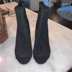 Carlos by Carlos Santana peep toe wedge